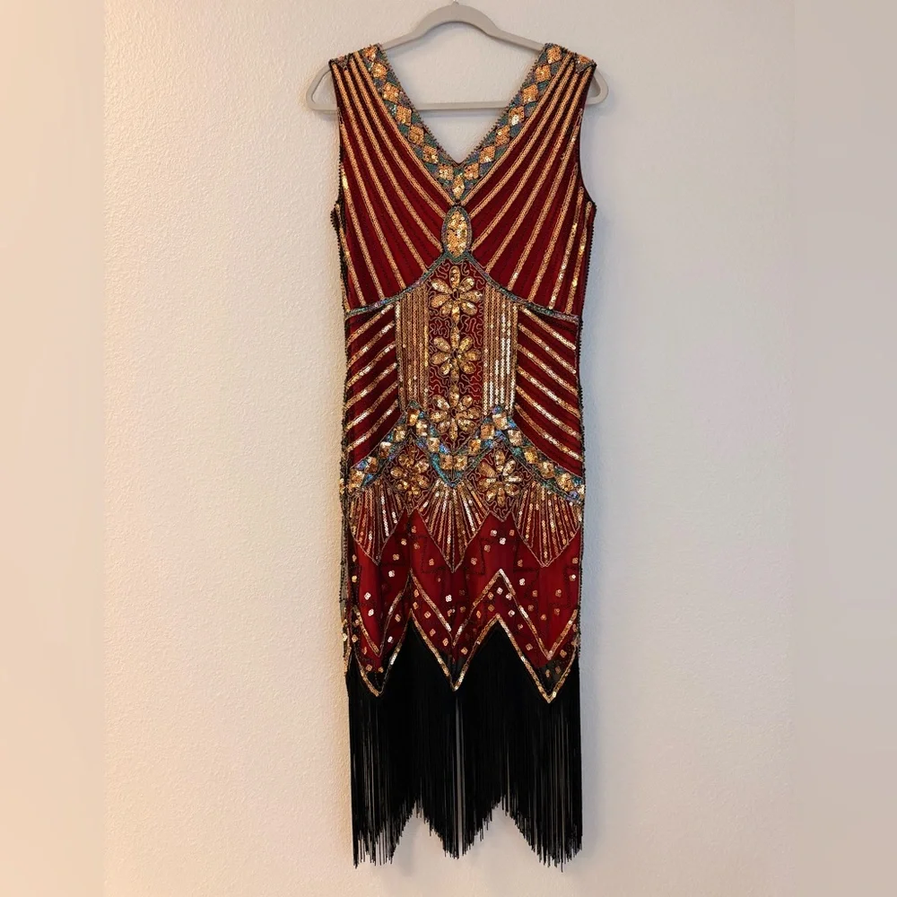 Elegant Wine and Gold Beaded Flapper Dress - Picture 3 of 4